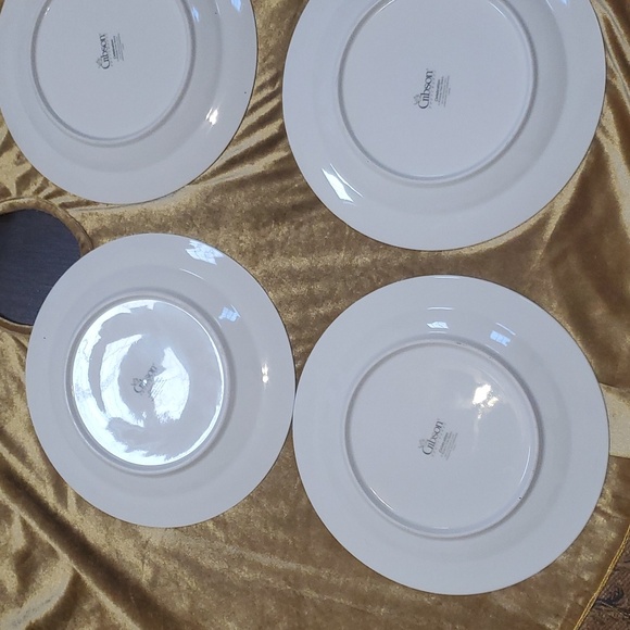 Gibson Celebration Snowflake Reindeer Dinner Plates - Picture 5 of 6